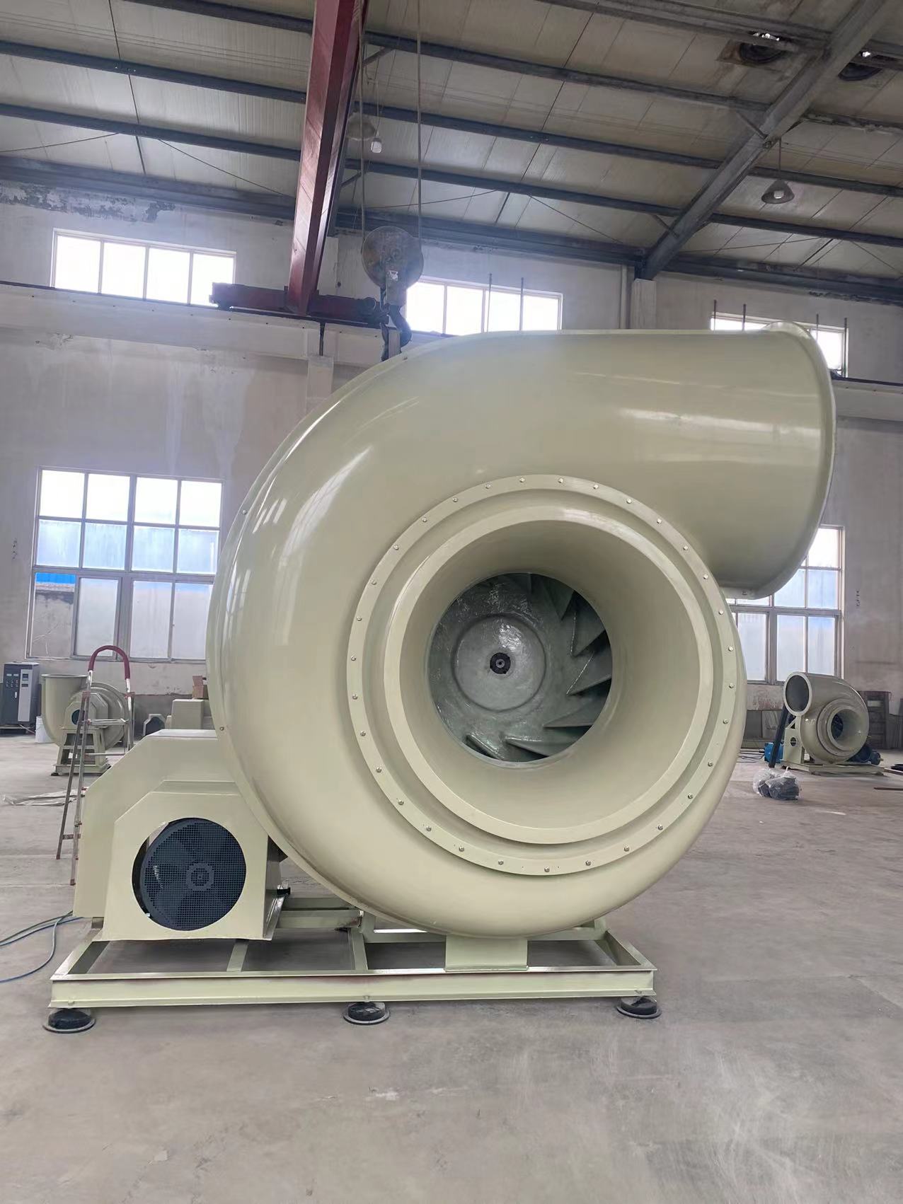 F4-72玻璃钢离心风机 17.5米平板车走一次