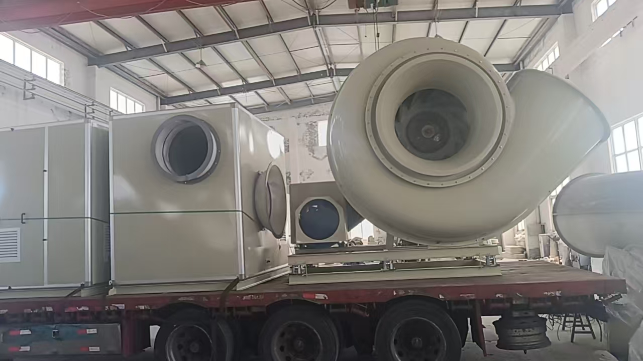 图片-玻璃钢离心风机顺利发货，助力环保产业升级